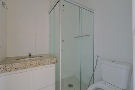 Apartamento à venda com 72m², 3 quartos e 2 vagasBanheiro da Suíte