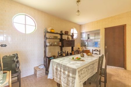 Casa para alugar com 50m², 2 quartos e 3 vagas Casa para alugar com 50m², 2 quartos e 3 vagasCopa