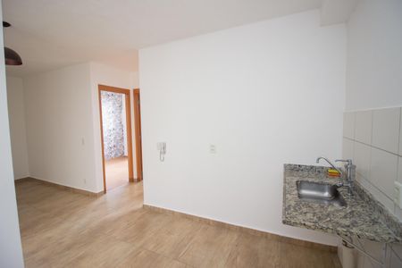 Apartamento para alugar com 45m², 2 quartos e 1 vaga Apartamento para alugar com 45m², 2 quartos e 1 vagaCozinha e Área de Serviço