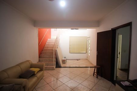 Sala de casa para alugar com 3 quartos, 180m² em Jardim Astro, Sorocaba