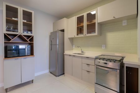 Apartamento para alugar com 100m², 2 quartos e 1 vaga Apartamento para alugar com 100m², 2 quartos e 1 vagaCozinha