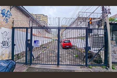 Casa à venda com 149m², 2 quartos e 2 vagas Casa à venda com 149m², 2 quartos e 2 vagasFachada do condomínio com placa