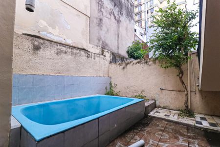 Casa à venda com 149m², 2 quartos e 2 vagas Casa à venda com 149m², 2 quartos e 2 vagasPiscina