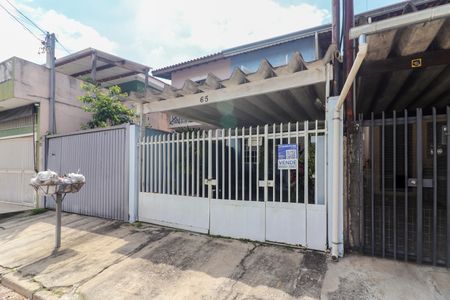 Casa à venda com 125m², 2 quartos e 2 vagasFachada 