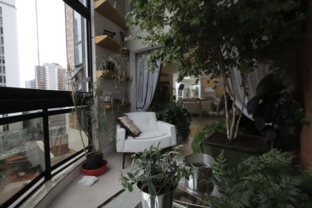 Apartamento à venda com 179m², 2 quartos e 3 vagasSacada