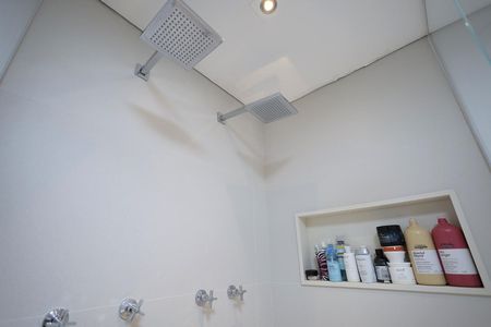 Apartamento à venda com 179m², 2 quartos e 3 vagasBanheiro Suíte 2