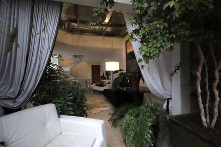 Apartamento à venda com 179m², 2 quartos e 3 vagasSacada