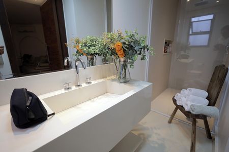 Apartamento à venda com 179m², 2 quartos e 3 vagasBanheiro Sala de TV / Quarto Suíte 1