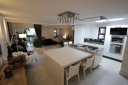 Apartamento à venda com 179m², 2 quartos e 3 vagasCozinha