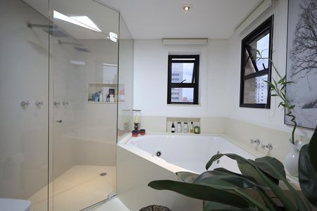 Apartamento à venda com 179m², 2 quartos e 3 vagasBanheiro Suíte 2