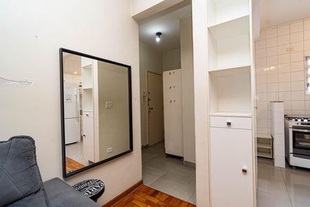 Apartamento para alugar com 42m², 1 quarto e sem vaga Apartamento para alugar com 42m², 1 quarto e sem vagaSala