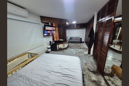 Casa à venda com 3 quartos, 277m² em Planalto Paulista, São Paulo