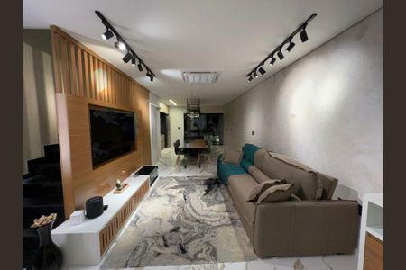 Casa à venda com 4 quartos, 190m² em Vila Carrão, São Paulo