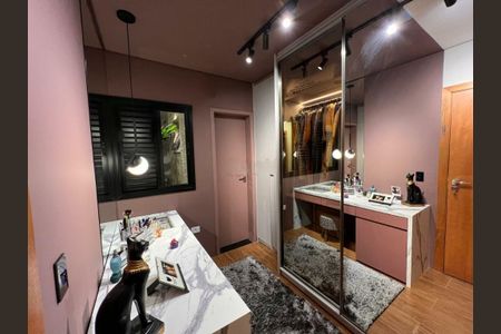 Casa à venda com 4 quartos, 190m² em Vila Carrão, São Paulo