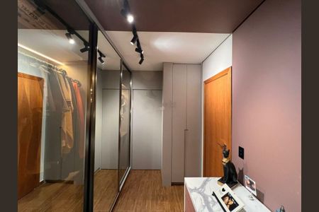 Casa à venda com 4 quartos, 190m² em Vila Carrão, São Paulo