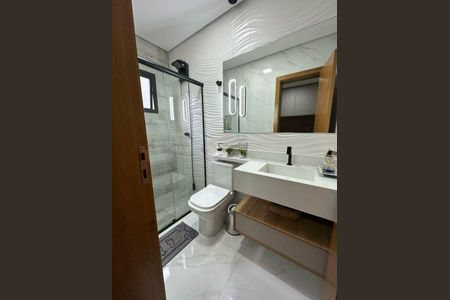 Casa à venda com 4 quartos, 190m² em Vila Carrão, São Paulo