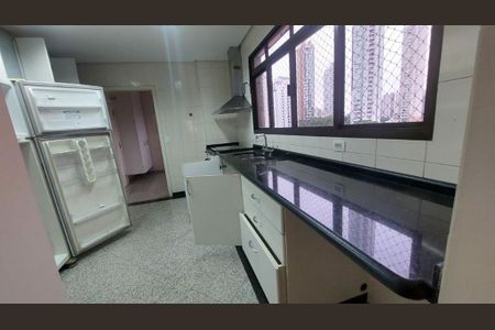 Apartamento à venda com 220m², 4 quartos e 3 vagas