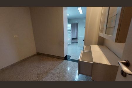 Apartamento à venda com 220m², 4 quartos e 3 vagas
