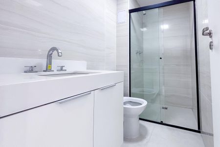 Studio para alugar com 25m², 1 quarto e sem vaga Studio para alugar com 25m², 1 quarto e sem vagaBanheiro Social