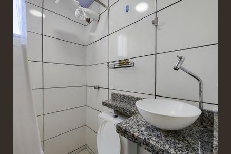 Banheiro de kitnet/studio para alugar com 1 quarto, 12m² em Imperial de São Cristóvão, Rio de Janeiro