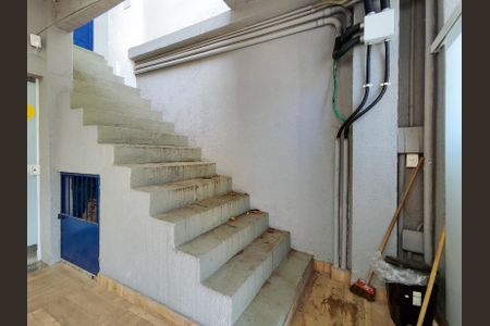 Studio para alugar com 12m², 1 quarto e sem vagaEscada