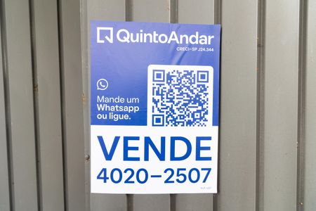 Casa à venda com 550m², 4 quartos e 3 vagas Casa à venda com 550m², 4 quartos e 3 vagasPlaca do QuintoAndar