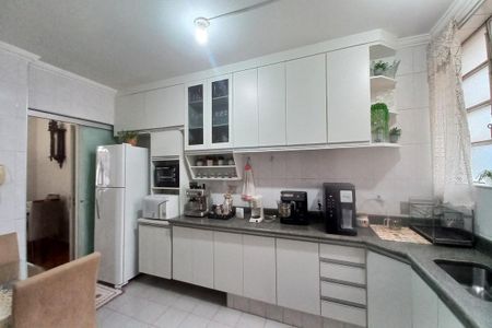Apartamento à venda com 158m², 4 quartos e 2 vagasCozinha 
