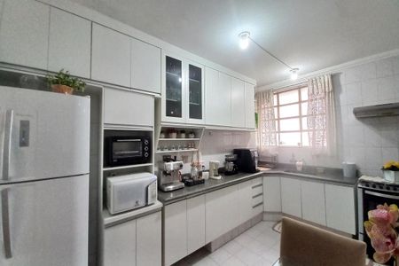 Apartamento à venda com 158m², 4 quartos e 2 vagasCozinha 