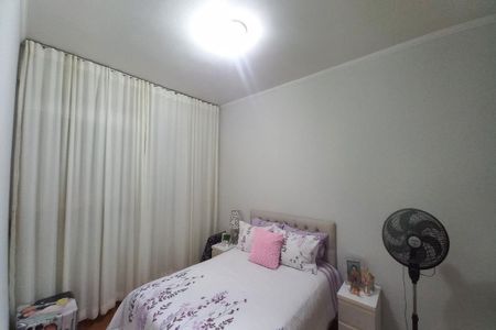 Apartamento à venda com 158m², 4 quartos e 2 vagasQuarto 2 