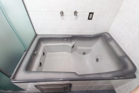 Apartamento à venda com 158m², 4 quartos e 2 vagasDetalhe do Banheiro