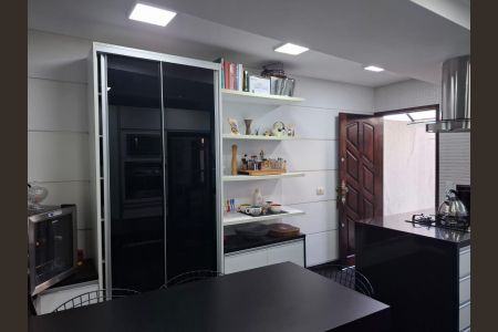 Casa à venda com 130m², 3 quartos e 3 vagas