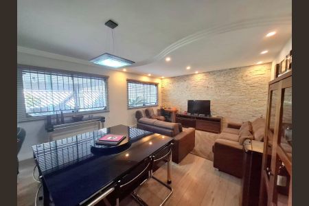 Casa à venda com 130m², 3 quartos e 3 vagas