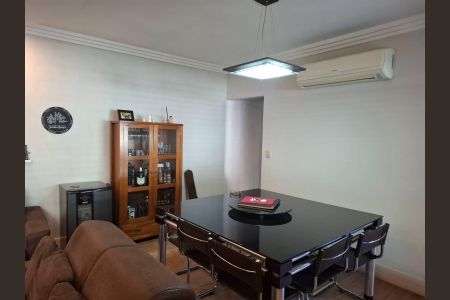 Casa à venda com 130m², 3 quartos e 3 vagas