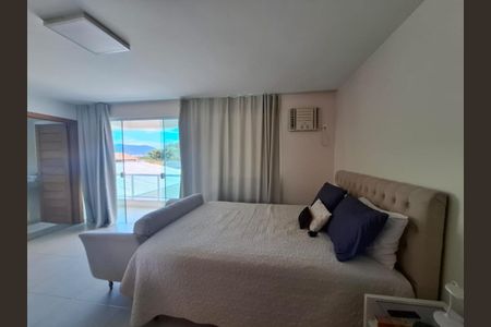 Casa à venda com 7 quartos, 297m² em Itaipu, Niterói