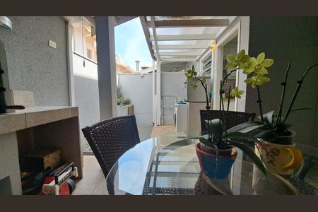 Casa de condomínio à venda com 90m², 3 quartos e 2 vagas