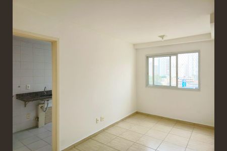 Sala  de apartamento para alugar com 2 quartos, 47m² em Vila das Palmeiras, Guarulhos