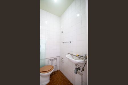 Apartamento à venda com 82m², 2 quartos e 1 vaga Apartamento à venda com 82m², 2 quartos e 1 vagaBanheiro de Serviço