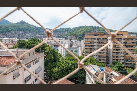 Apartamento à venda com 82m², 2 quartos e 1 vaga Apartamento à venda com 82m², 2 quartos e 1 vagaSala Varanda Vista