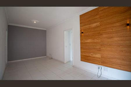 Apartamento à venda com 82m², 2 quartos e 1 vaga Apartamento à venda com 82m², 2 quartos e 1 vagaSala