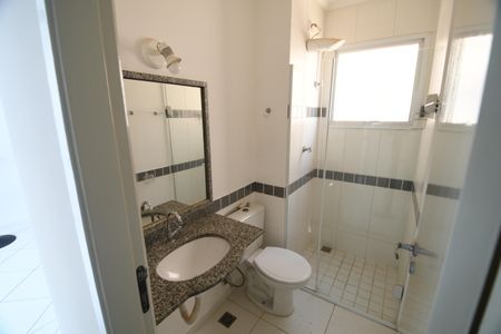 Apartamento para alugar com 167m², 3 quartos e 2 vagasBanheiro Social