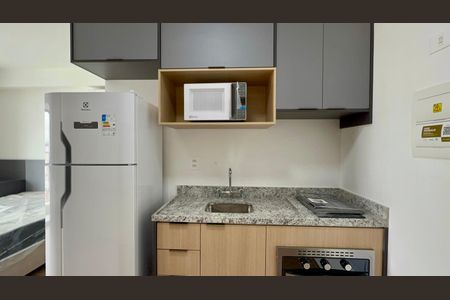 Studio para alugar com 25m², 1 quarto e sem vaga Studio para alugar com 25m², 1 quarto e sem vagaCozinha