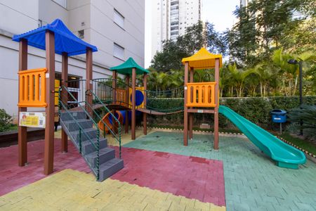 Apartamento à venda com 86m², 2 quartos e 1 vaga Apartamento à venda com 86m², 2 quartos e 1 vagaÁrea Comum - Playground