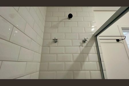 Apartamento para alugar com 45m², 1 quarto e 1 vaga Apartamento para alugar com 45m², 1 quarto e 1 vagaBanheiro da Suíte