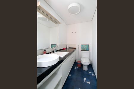 Banheiro da Suíte de apartamento para alugar com 1 quarto, 116m² em Pinheiros, São Paulo