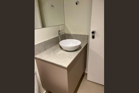 Banheiro de apartamento à venda com 1 quarto, 43m² em Jardins, São Paulo