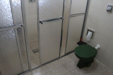 Casa à venda com 261m², 3 quartos e 4 vagasBanheiro 1