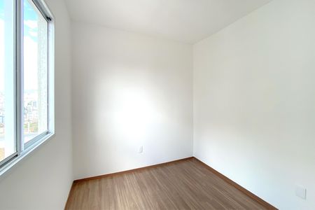 Quarto de apartamento para alugar com 2 quartos, 48m² em Palmeiras, Belo Horizonte