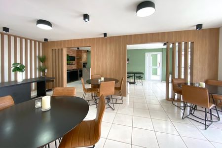 Apartamento para alugar com 48m², 2 quartos e 1 vaga Apartamento para alugar com 48m², 2 quartos e 1 vagaÁrea comum - Salão de festas