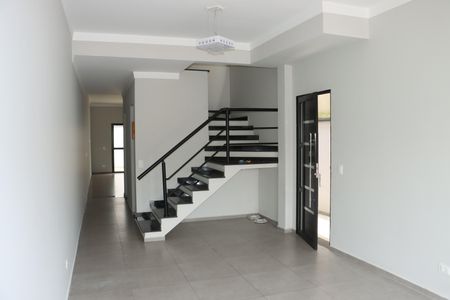 Casa de Condomínio para alugar com 3 quartos, 145m² em Jardim Rio das Pedras, Cotia