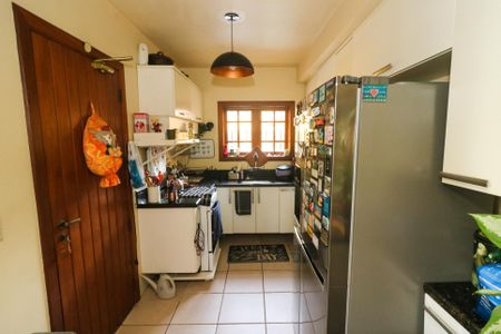 Casa à venda com 268m², 5 quartos e 4 vagas Casa à venda com 268m², 5 quartos e 4 vagasCozinha